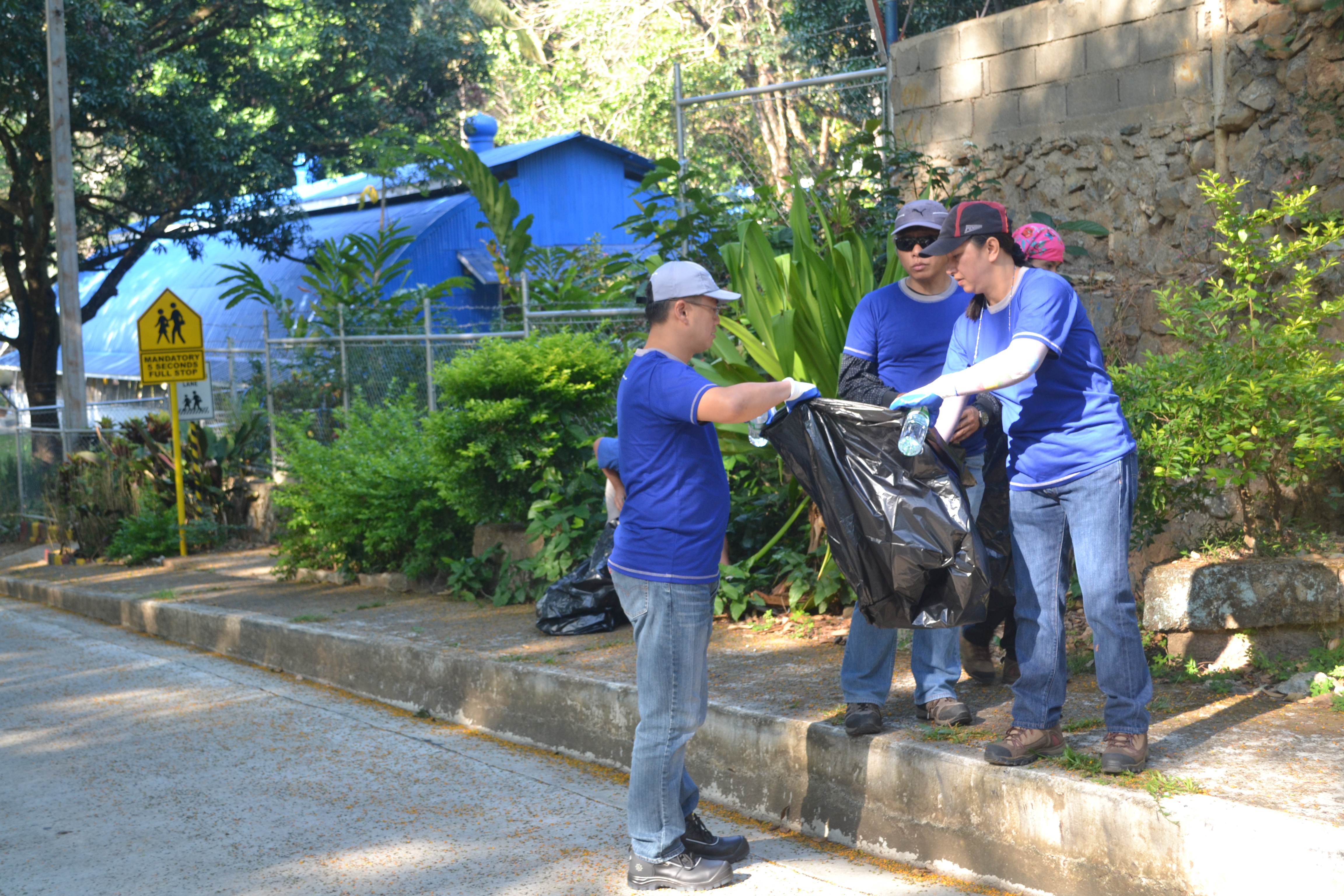 SNAP Participates in Earth Day Clean-up Drive