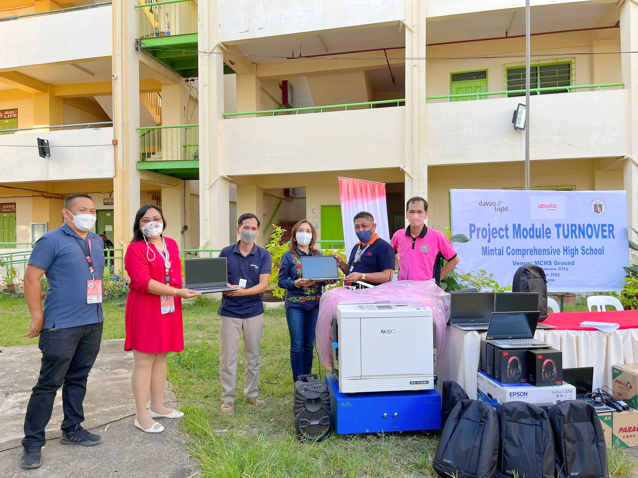 MCNHS receives equipment for module production from Davao Light