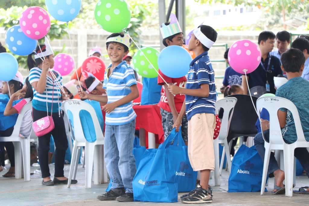 TSI brings Christmas smiles to community kids