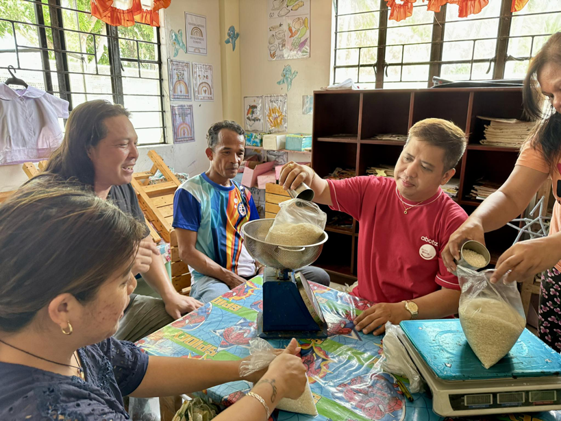 Therma Luzon provides relief to Aghon victims in Pagbilao, Quezon