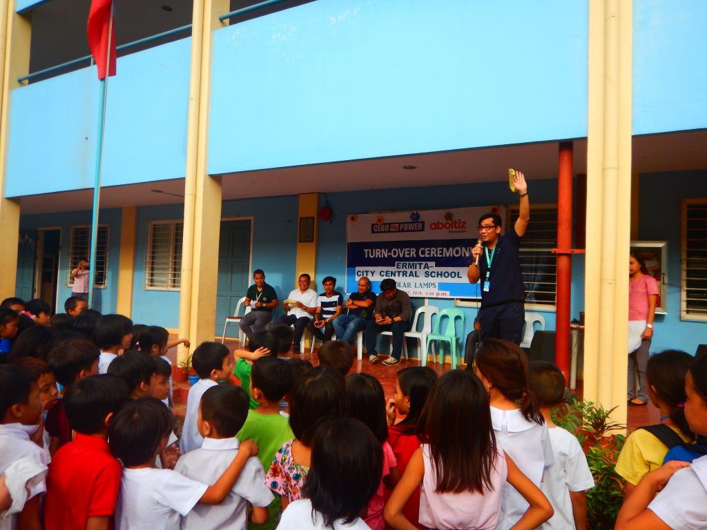 AboitizPower gives light through solar-powered lamp posts