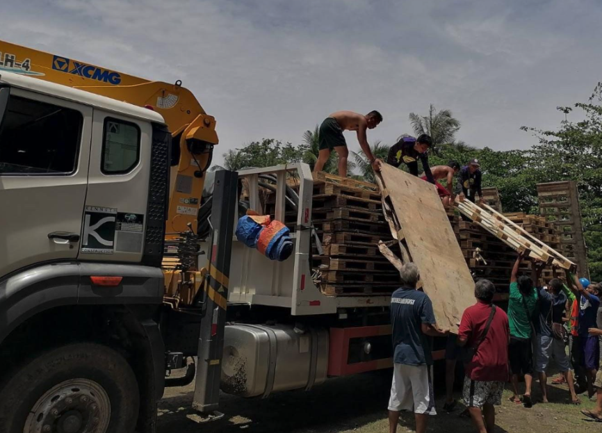 Aboitiz Solar Power Inc. steps up to aid fire victims in  San Carlos, donates sustainable construction materials 