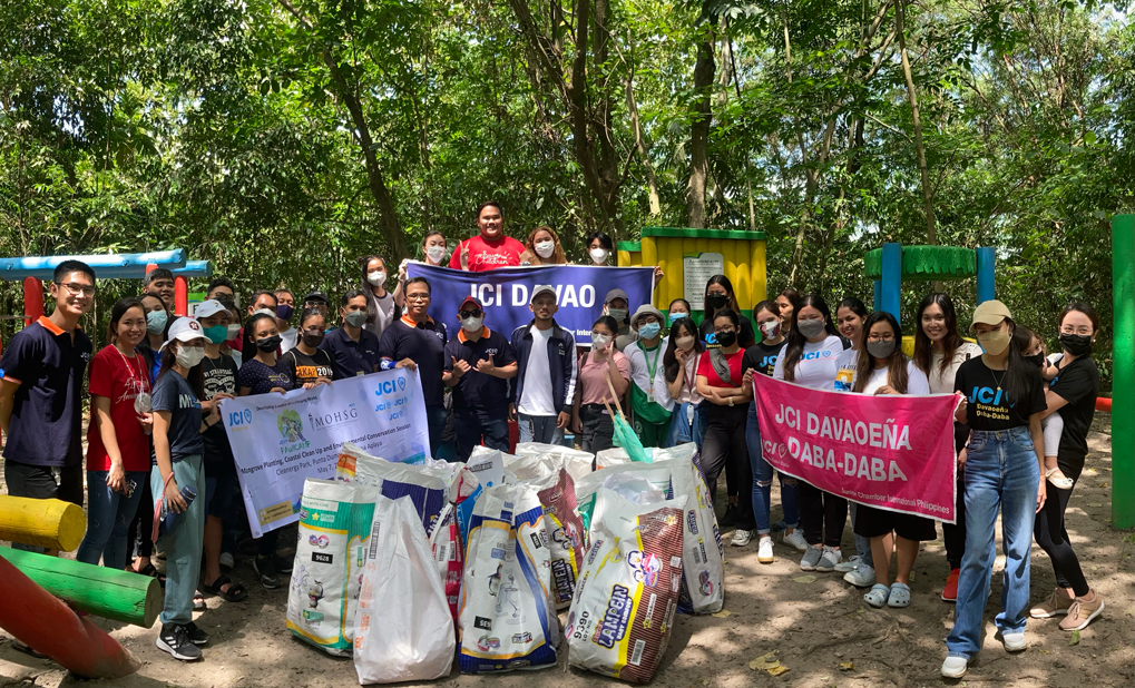 MOHSG nominees, JCI Davao conduct activities at the Aboitiz Cleanergy Park