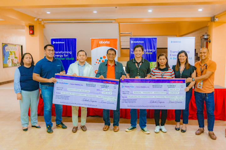 Hedcor gives P3.2-M shares to Manolo Fortich, Bukidnon