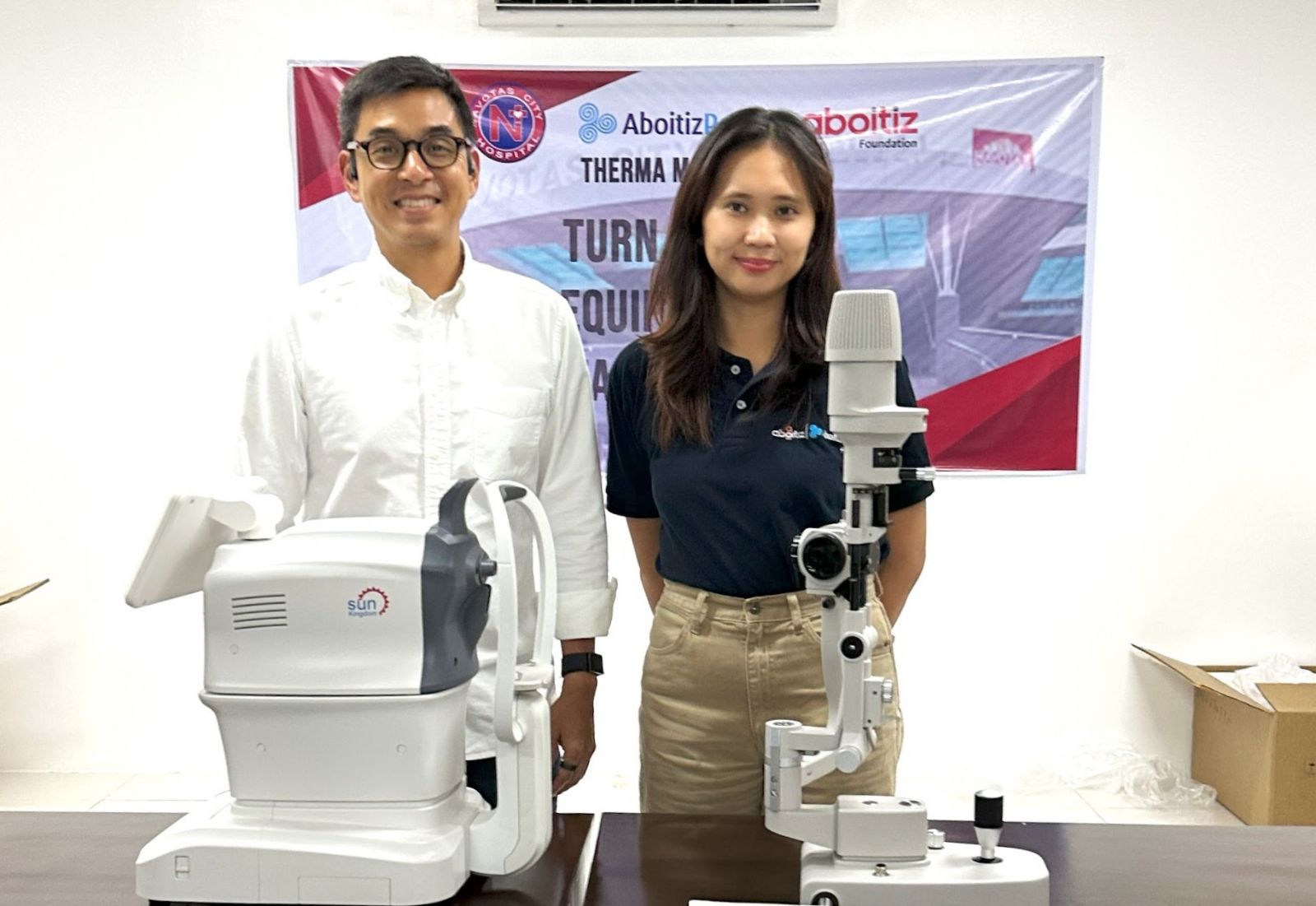 Therma Mobile donate eye equipment to Navotas Hospital