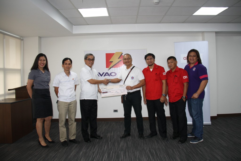 Davao Light gives financial support to Philippine Red Cross-Davao City Chapter